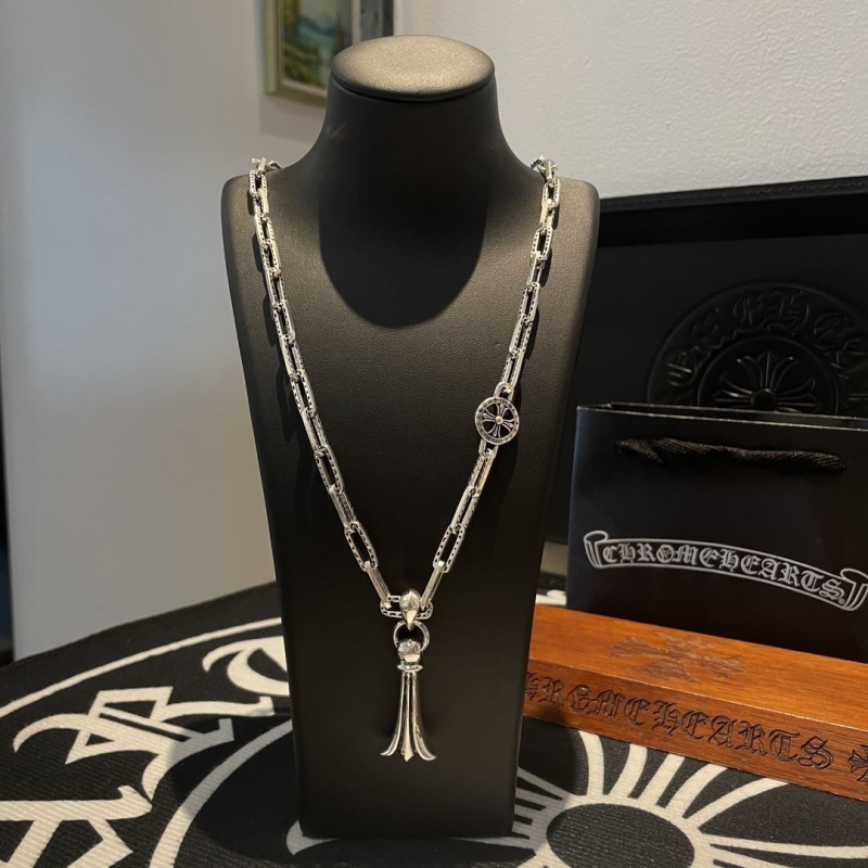 Ch**me He**ts necklaces